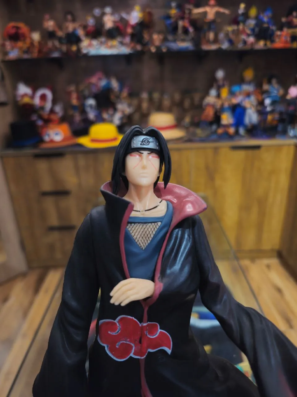 Itachi Uchiha Figure view 5