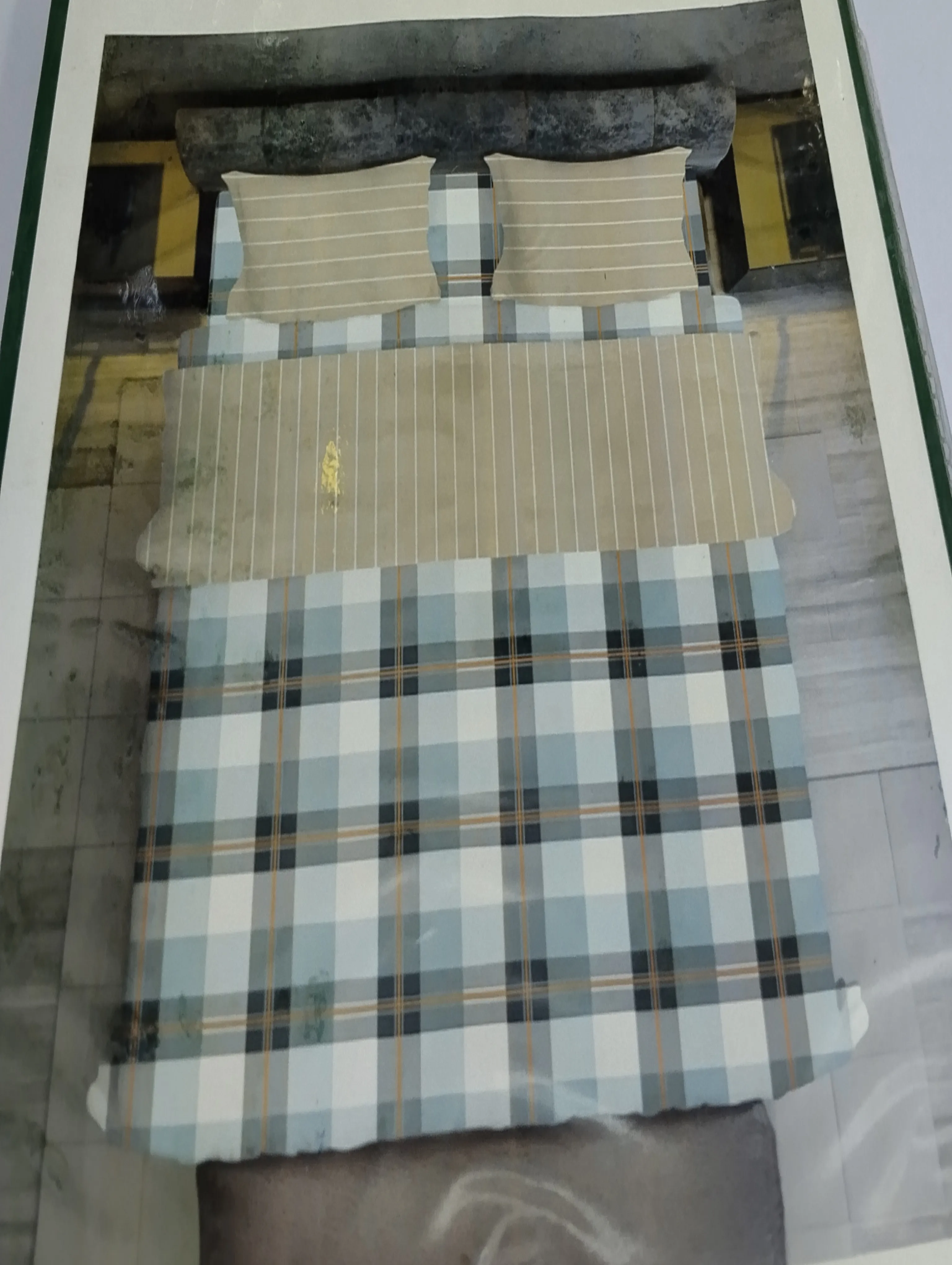 Checked Pattern Bed Sheet view 2
