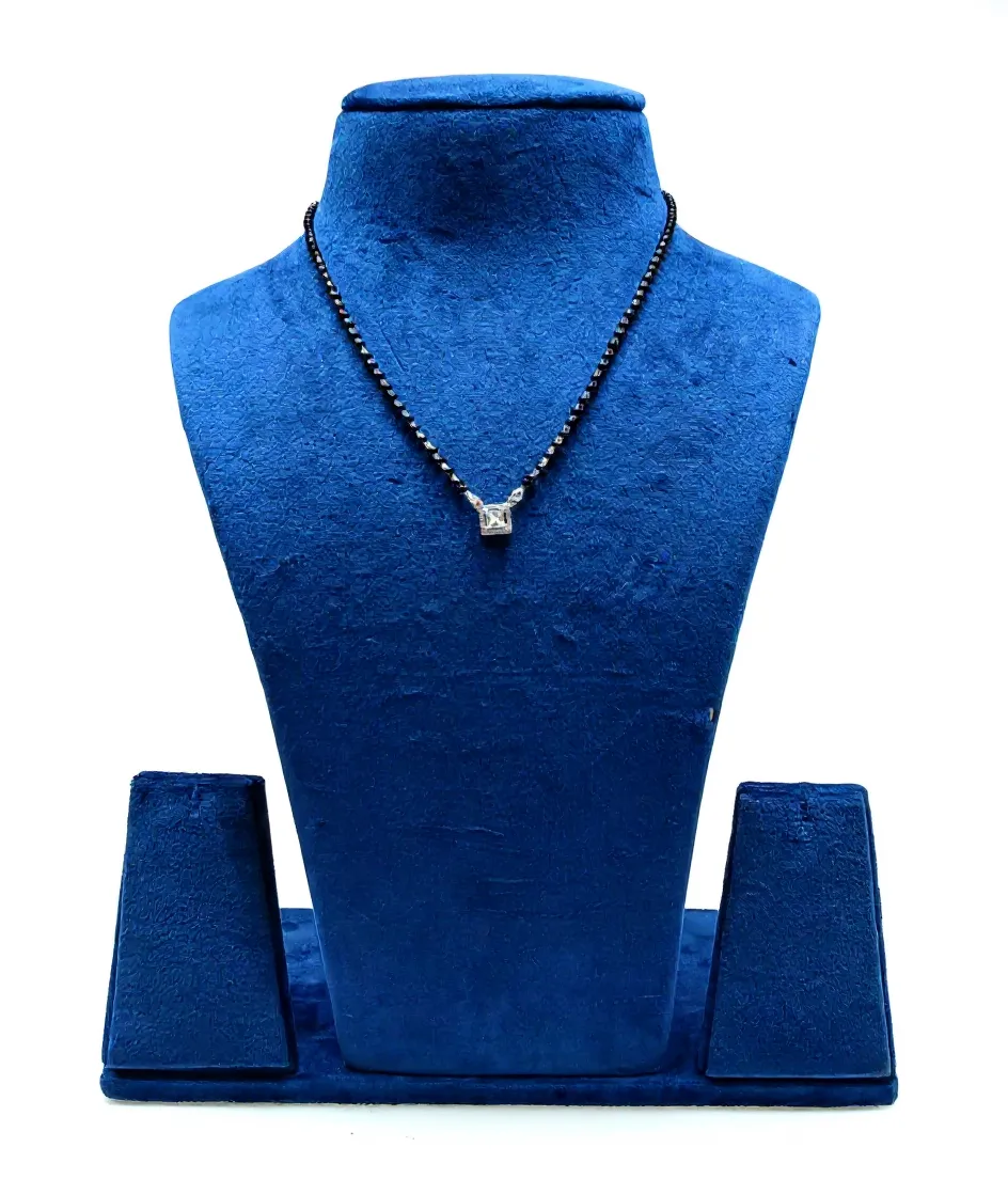 Pendant Necklace 1 view 2