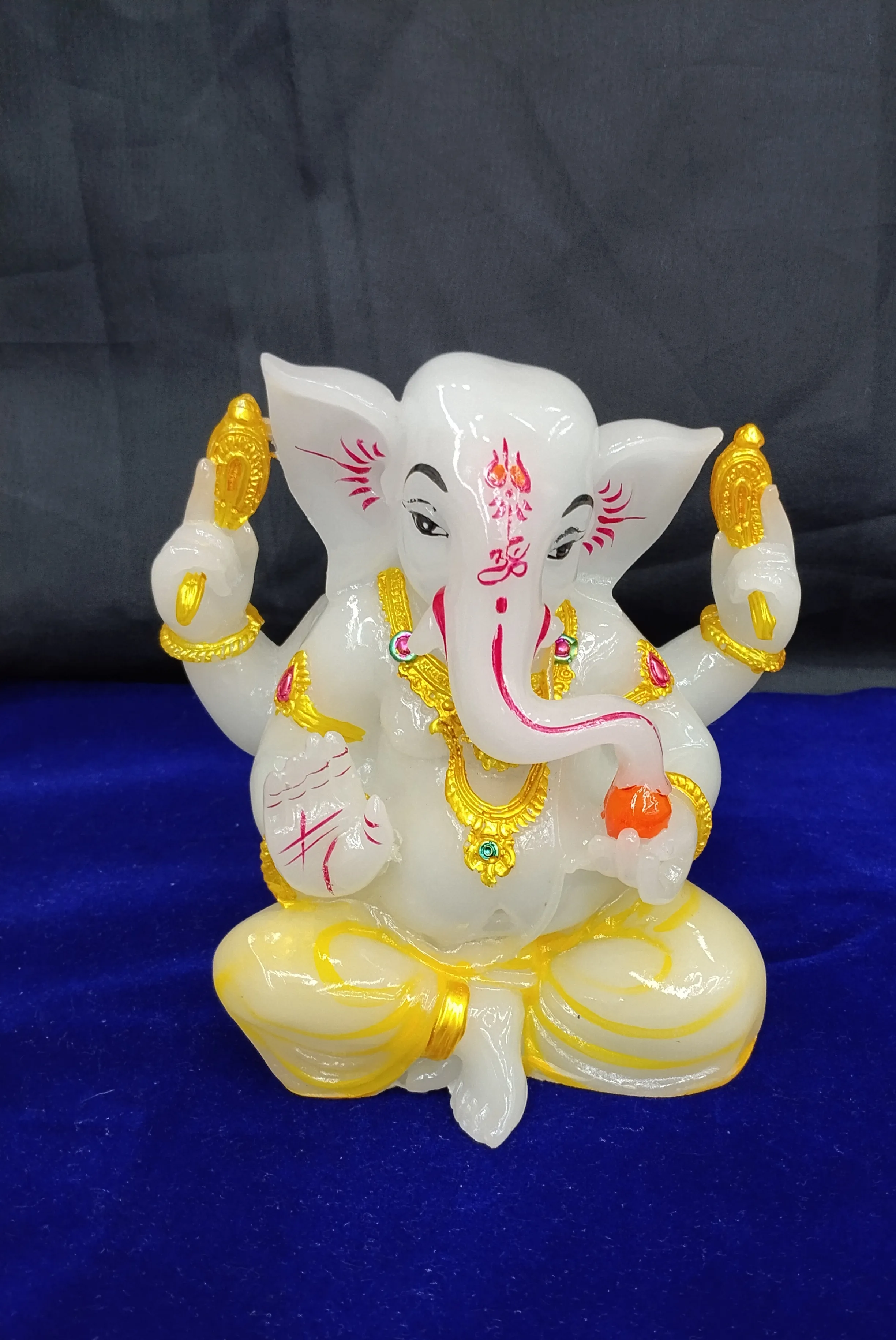 Artistic Ganesha Idol view 2