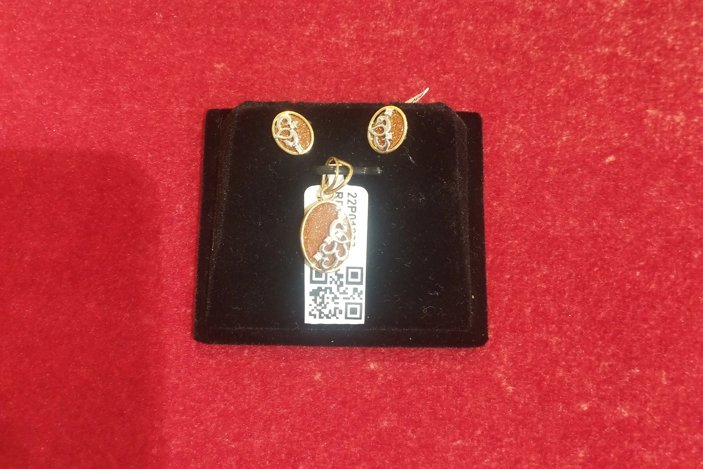 Gold Pendant and Earrings Set view 2