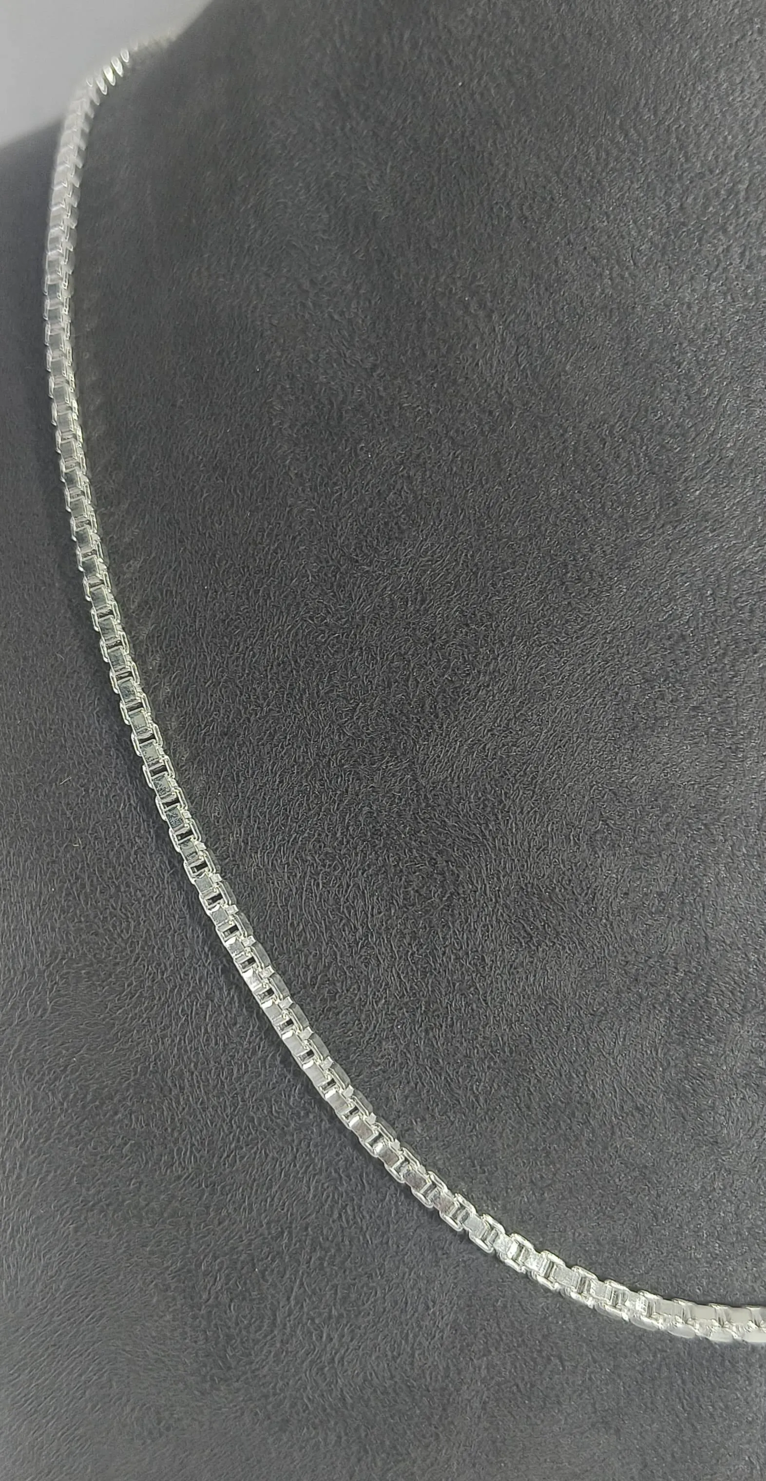 Silver Chain (AVSC-49) view 3