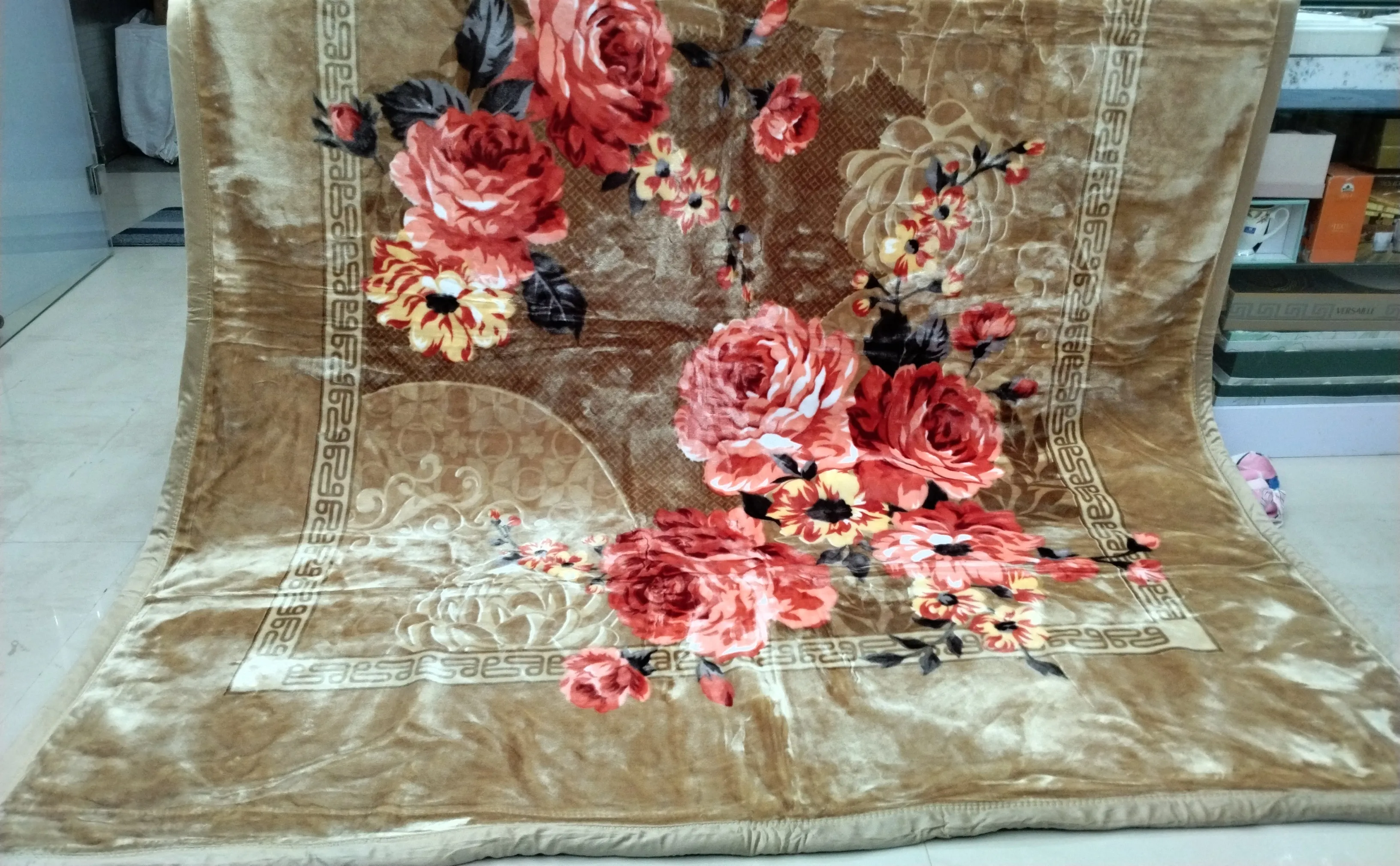 Floral-Patterned Blanket view 2