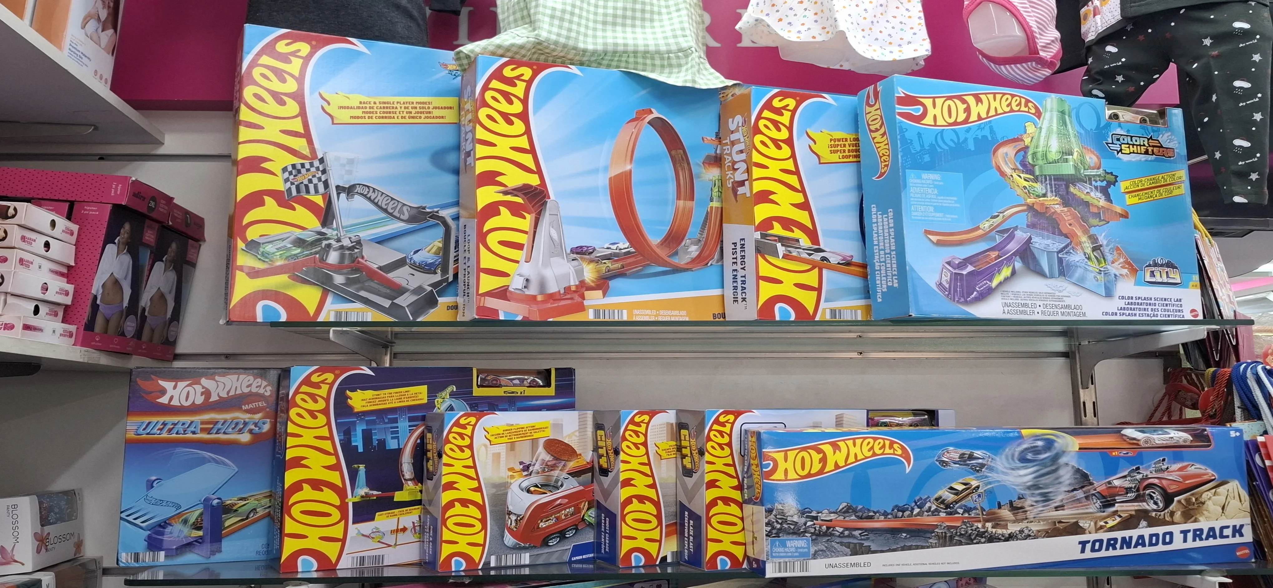 Hot Wheels Tornado Track. view 2