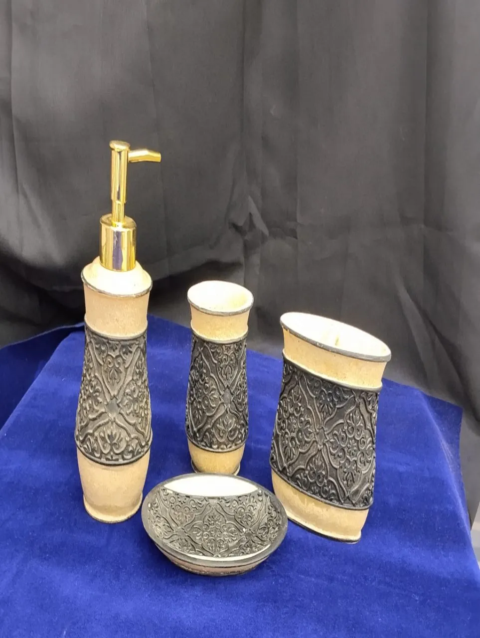 l Bathroom Accessory Set view 8