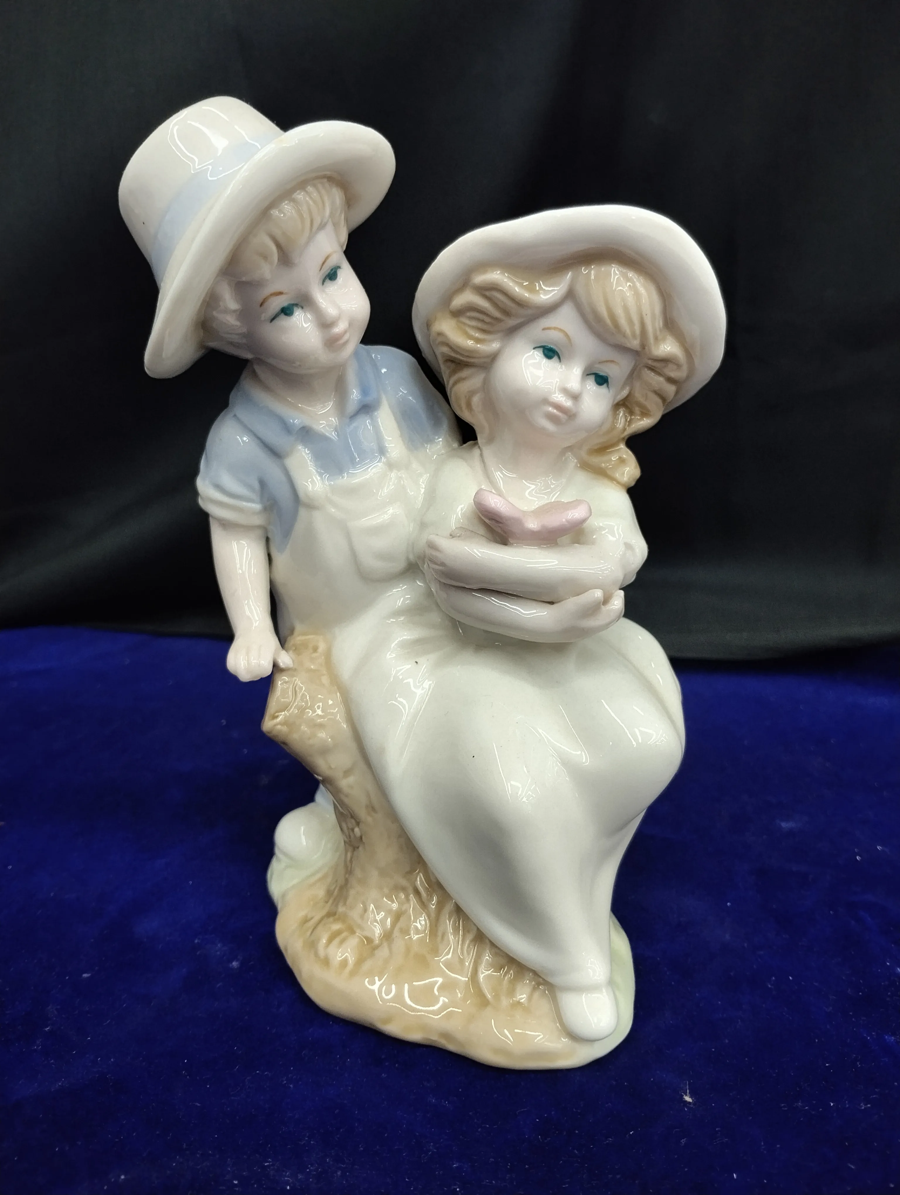 Porcelain Boy N Girl view 2