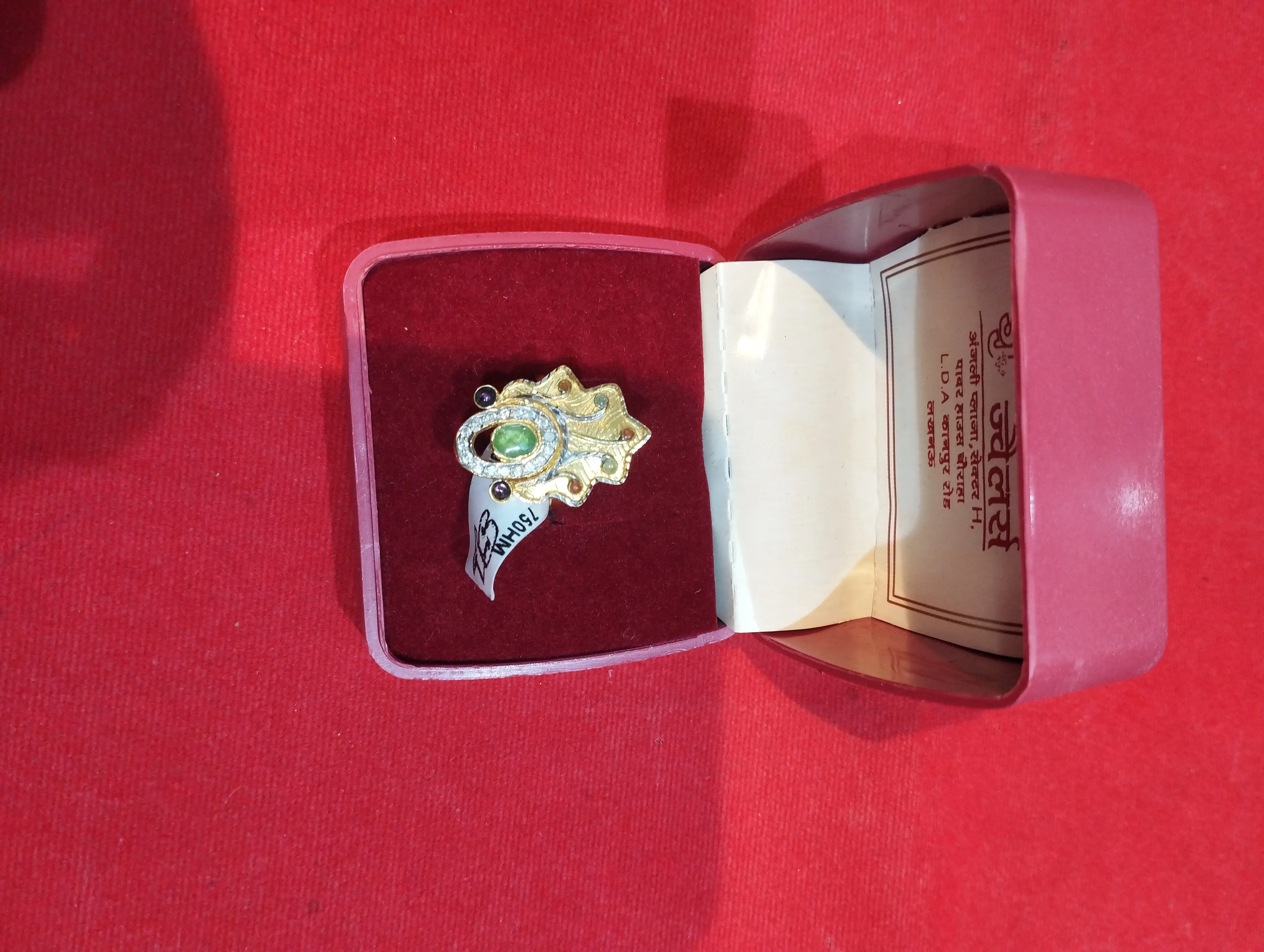 Luxury Golden Brooch view 2