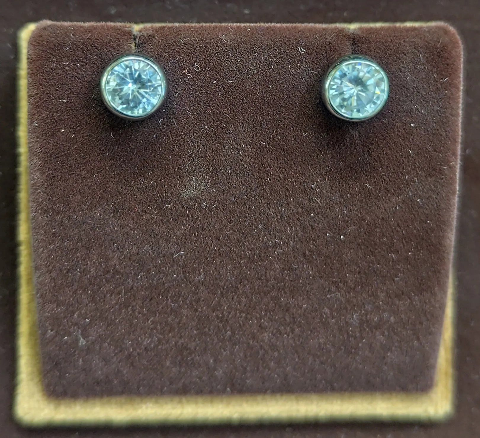 Stud Earrings view 2