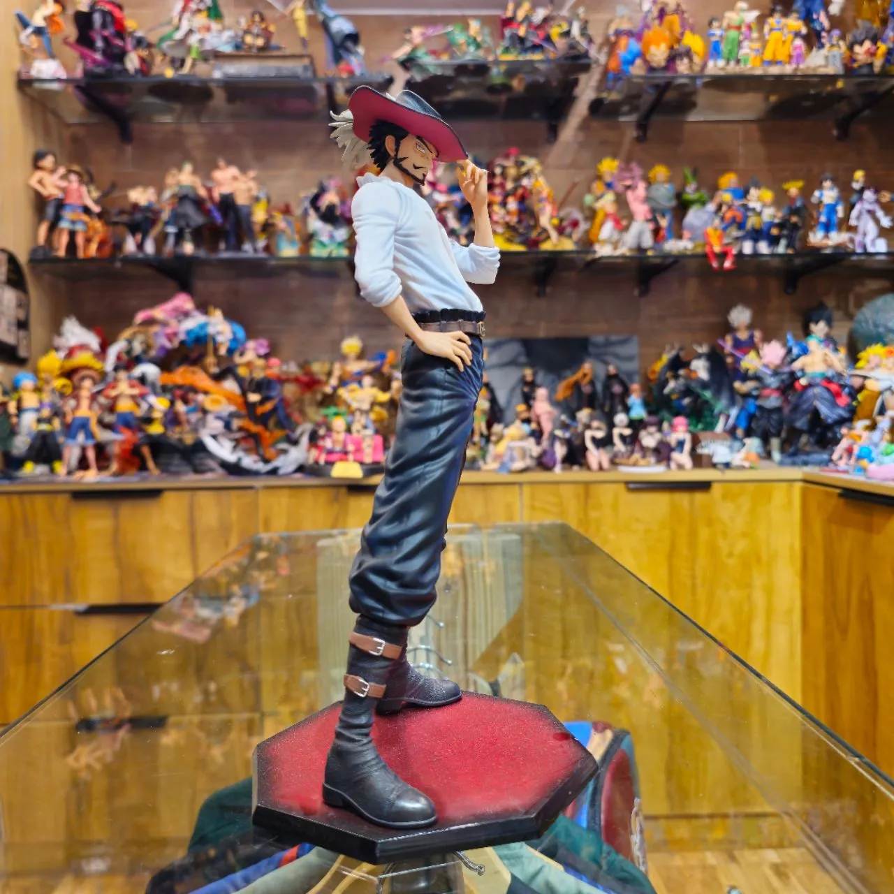 Dracule Mihawk view 2