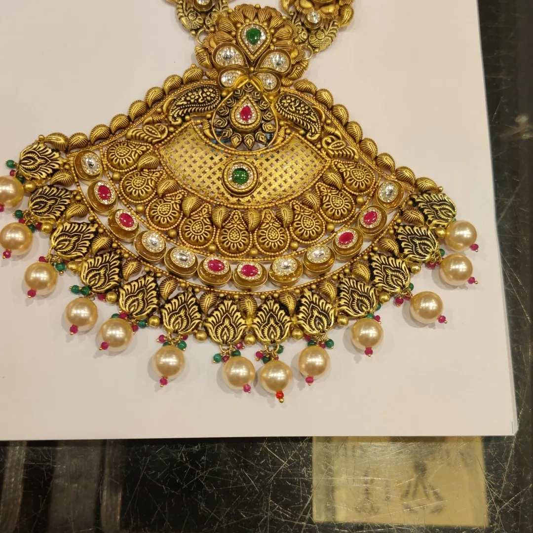 Traditional Gold Necklace view 2