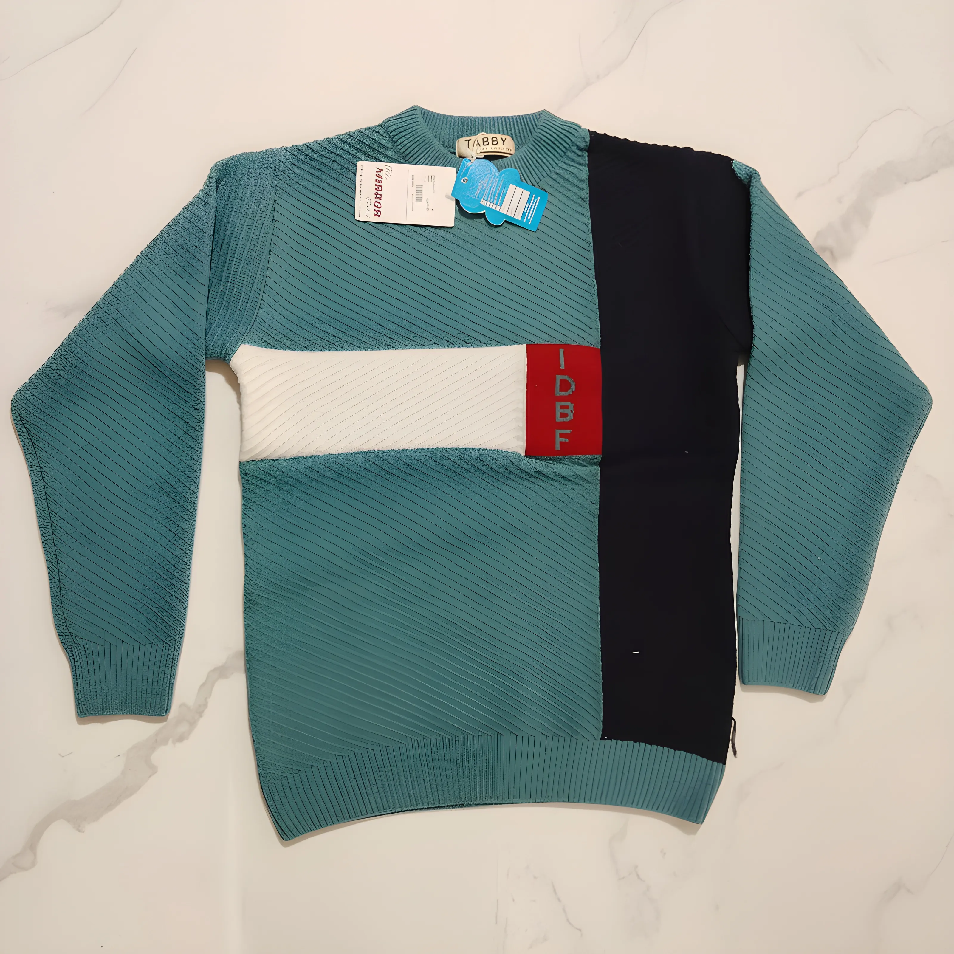 The Mirror Story Pullover 816 view 2